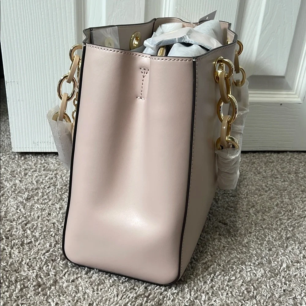 NWT Michael Kors Pink Bag with Gold Accents - Picture 5 of 8